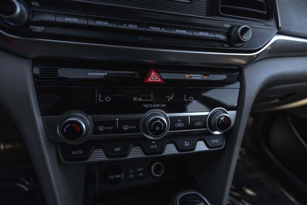 2020 Hyundai Elantra SE thumbnail 13