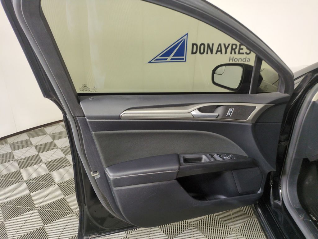 Used 2018 Ford Fusion SE For Sale in Fort Wayne, IN