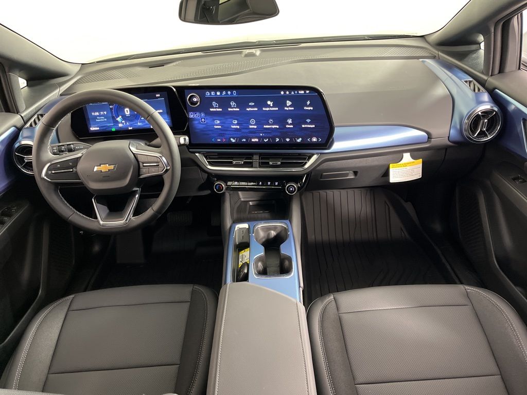 Thumbnail: 2026 Chevrolet Equinox - 14