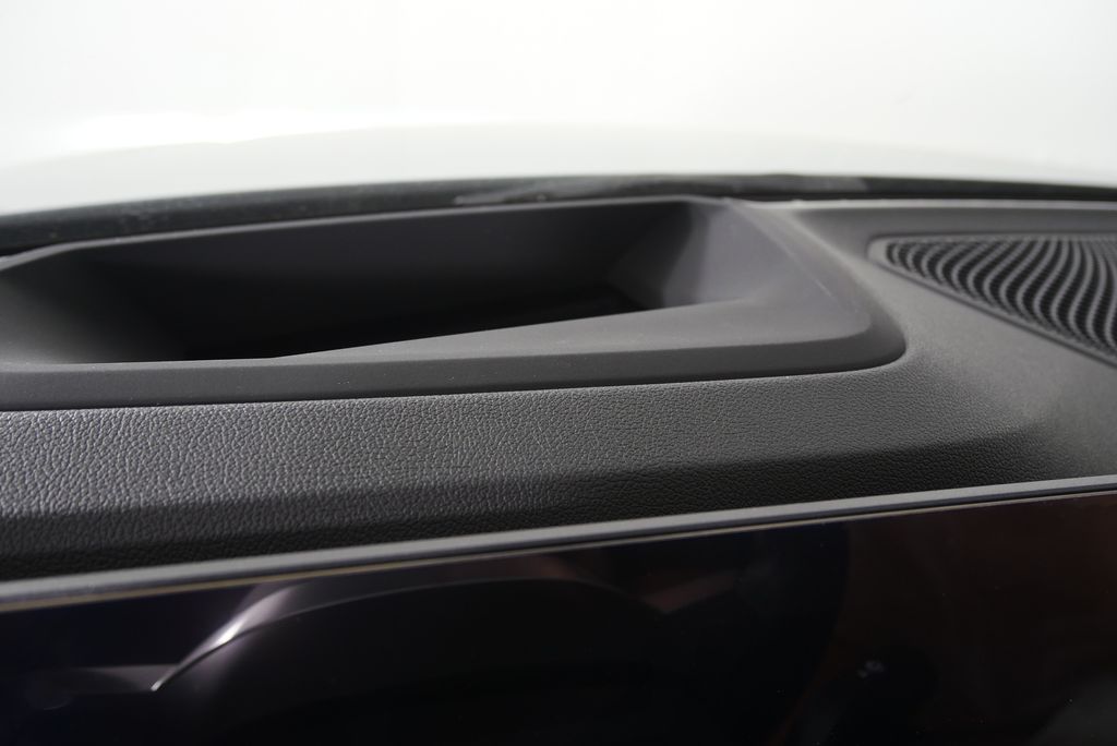 Thumbnail: 2025 BMW i4 - 19