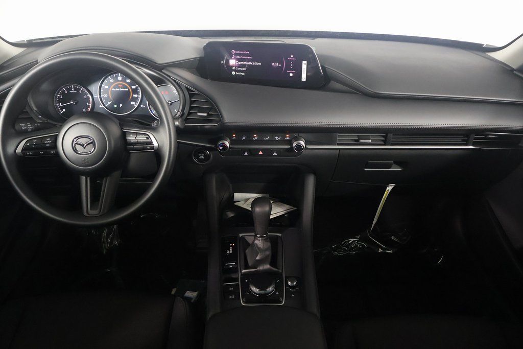 2025 Mazda Mazda3 S 4