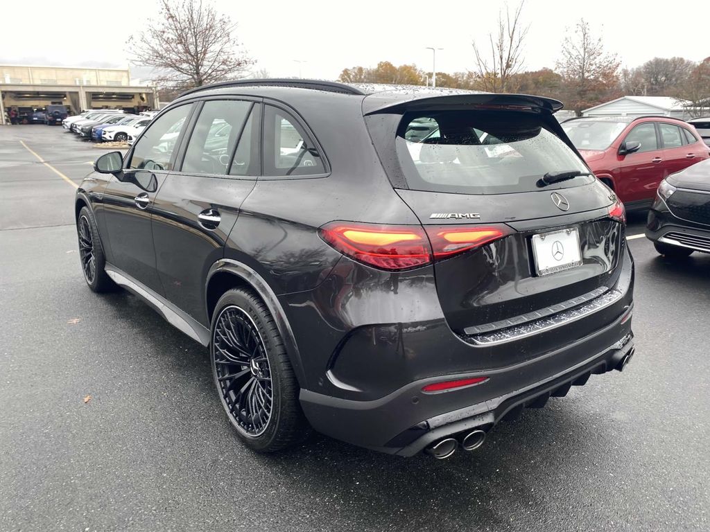 2025 Mercedes-Benz GLC 43 AMG 7