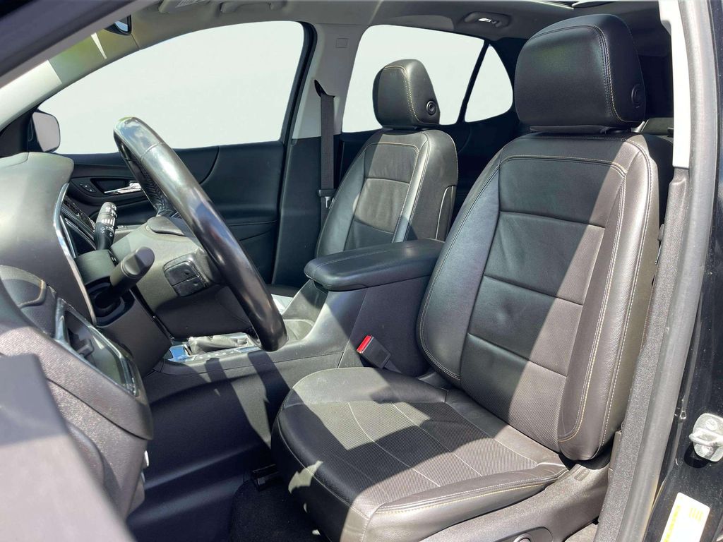 Used 2019 Mosaic Black Metallic Chevrolet Premier image 24