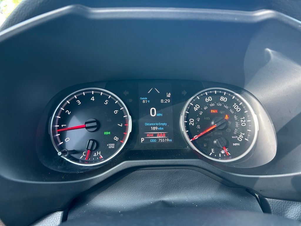 2019 Toyota RAV4 XLE Premium 16