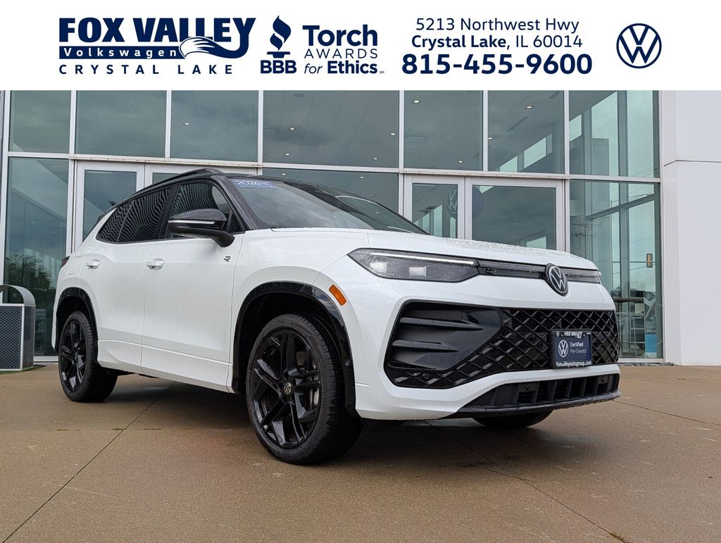 Opal White w/Deep Black Roof 2026 Volkswagen Tiguan SUV / Crossover All-Wheel Drive 8-Speed Automatic