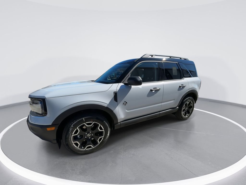 New 2026 Space White Metallic Ford Outer Banks® image 4