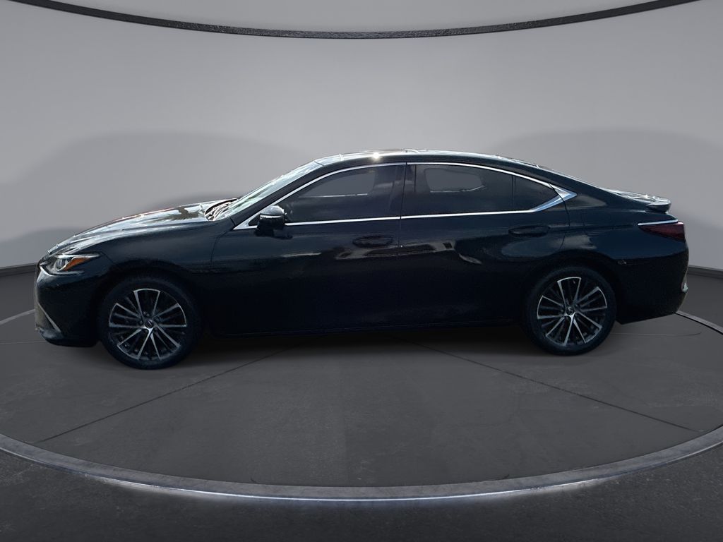 Thumbnail: 2022 Lexus ES - 15