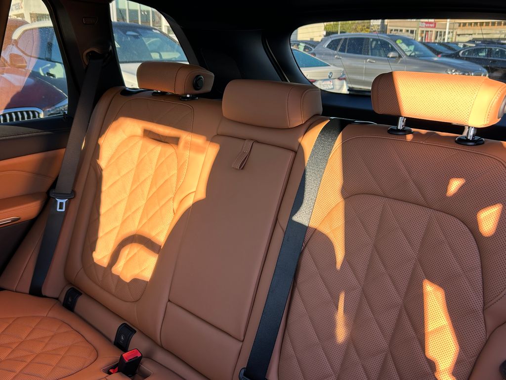 Thumbnail: 2026 BMW X5 - 32