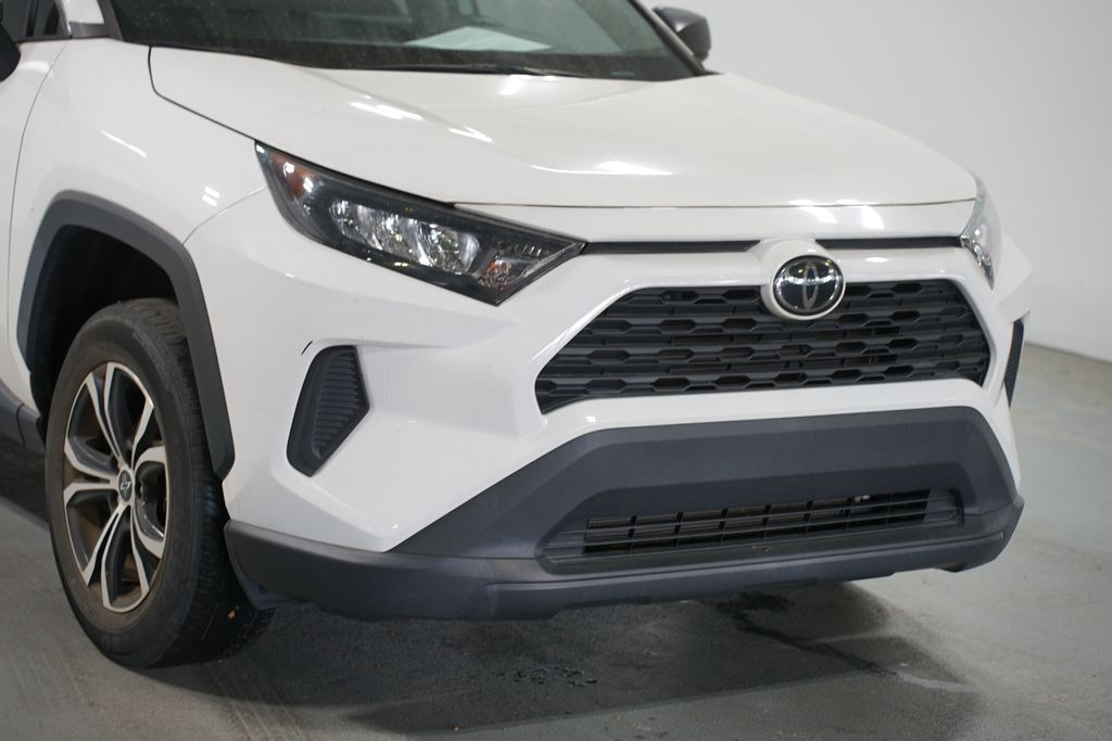 Thumbnail: 2022 Toyota RAV4 - 4