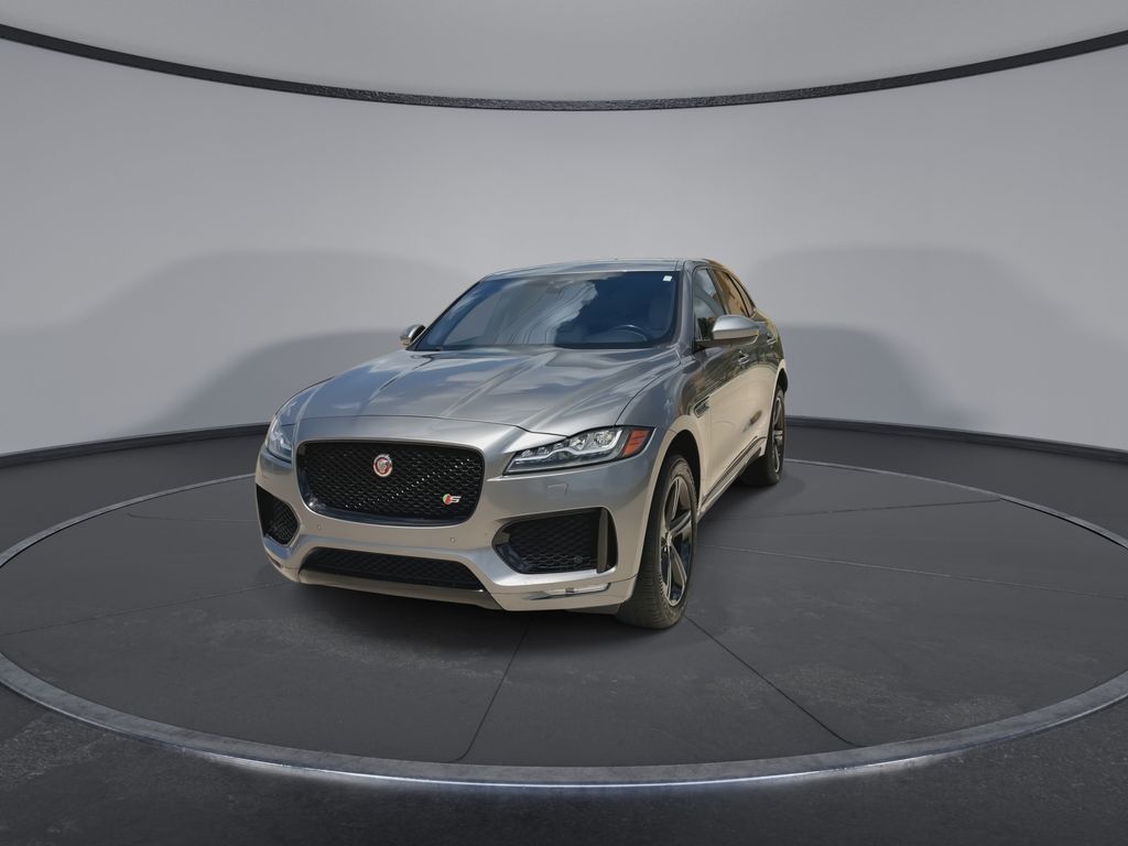 Thumbnail: 2020 Jaguar F-Pace - 4
