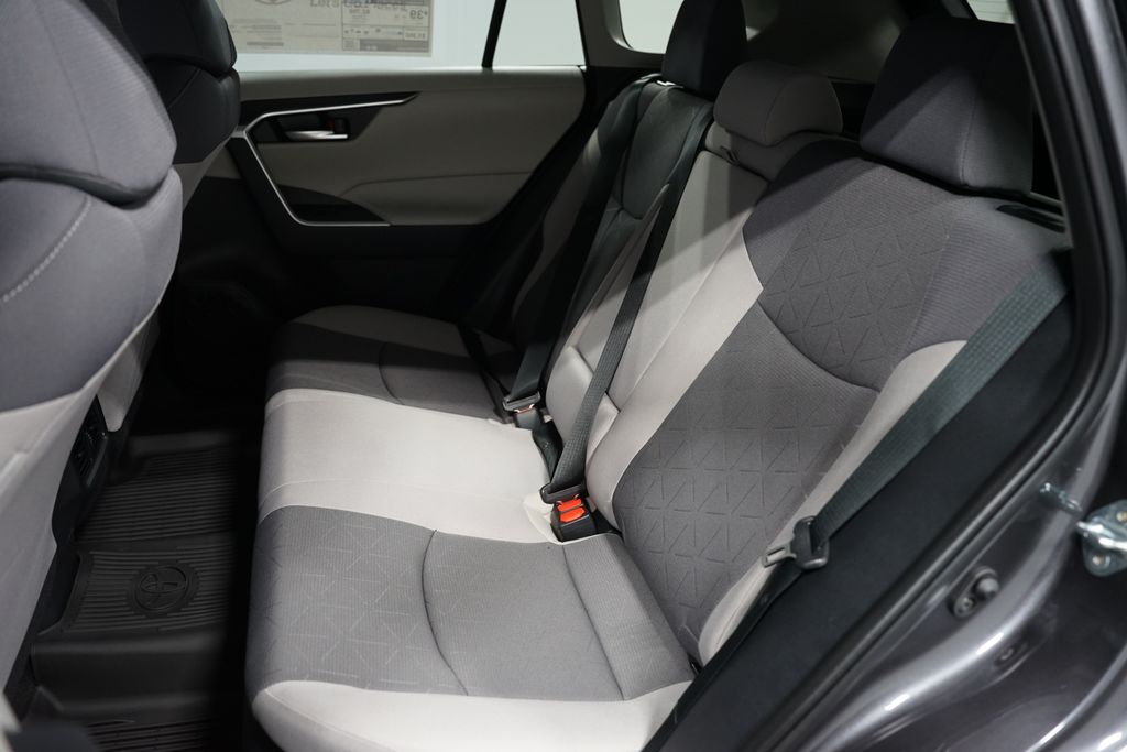 Thumbnail: 2025 Toyota RAV4 - 29