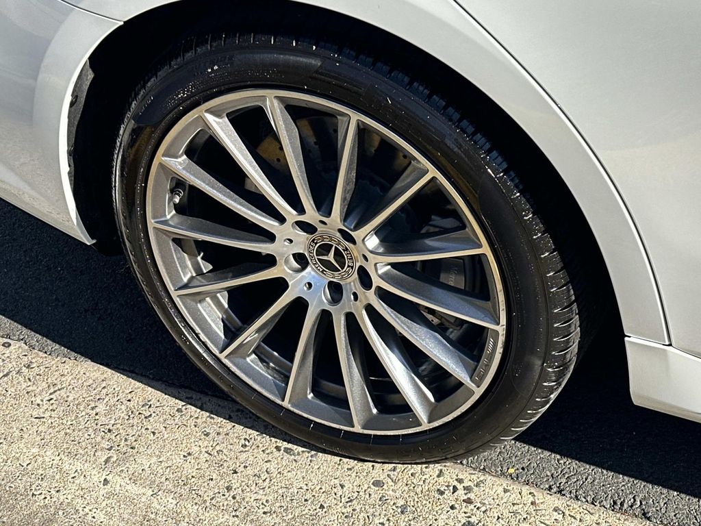 Thumbnail: 2024 Mercedes-Benz S-Class - 17