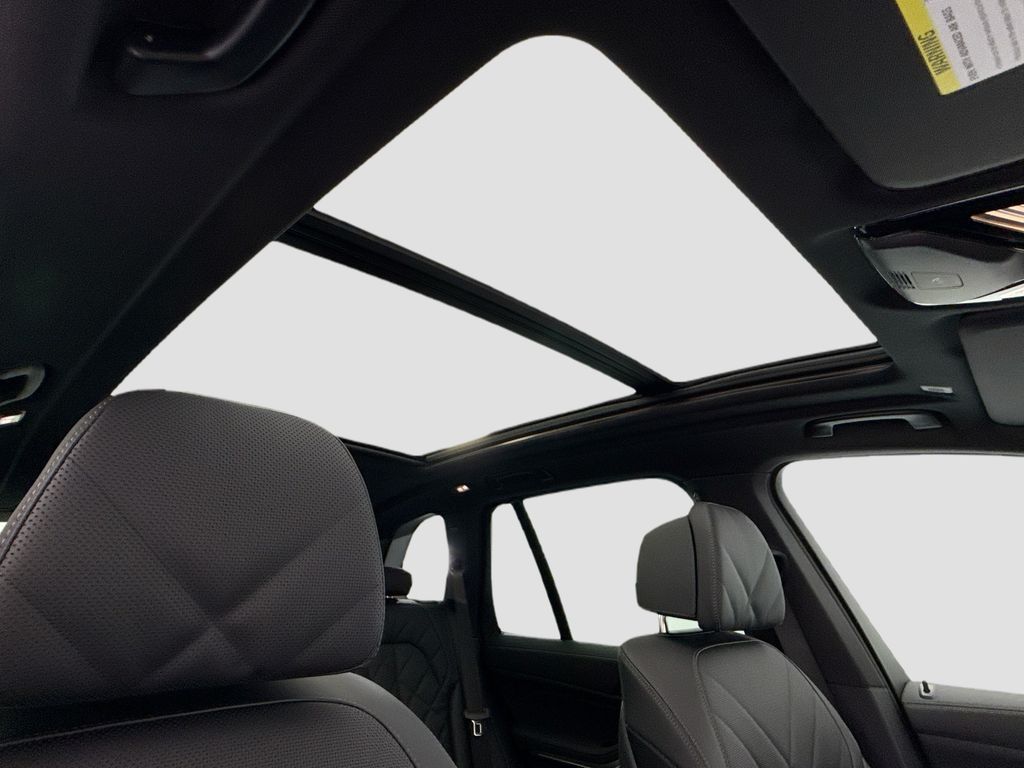 Thumbnail: 2026 BMW X5 - 17