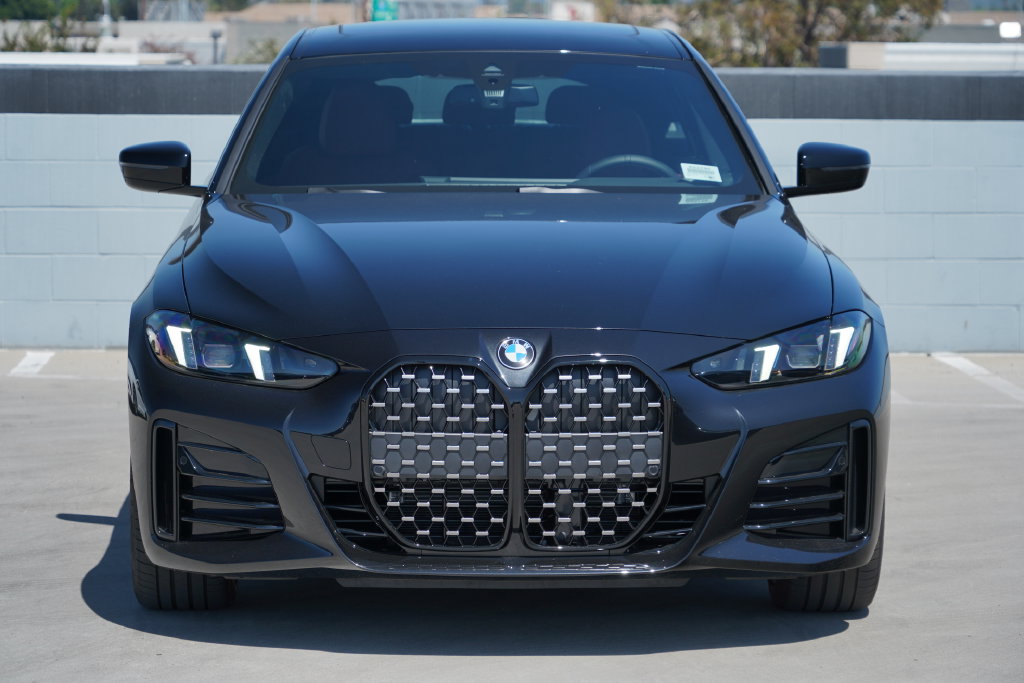 Thumbnail: 2026 BMW 4 Series - 2