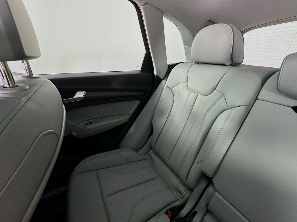 AudiQ512