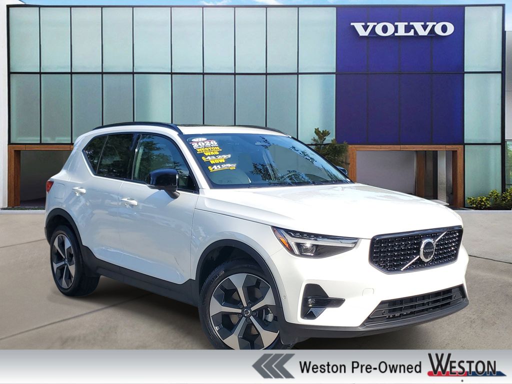 used 2026 Volvo XC40 car, priced at $41,295