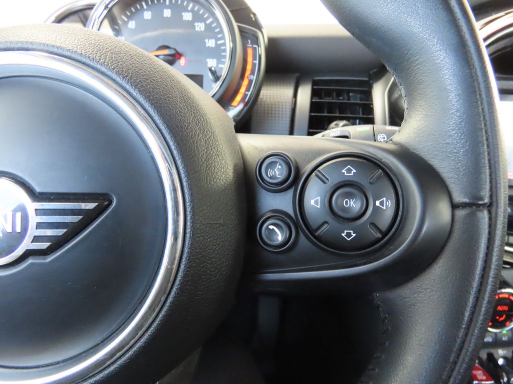 2019 MINI Cooper S 13