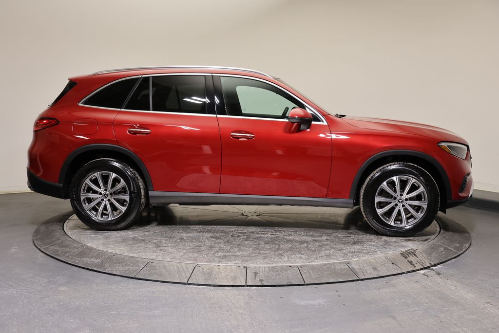 Thumbnail: 2025 Mercedes-Benz GLC - 8