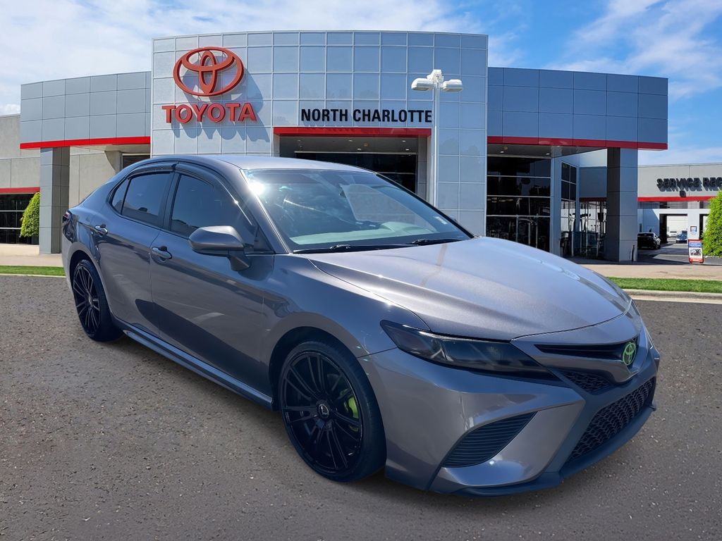 2019 Toyota Camry SE FWD