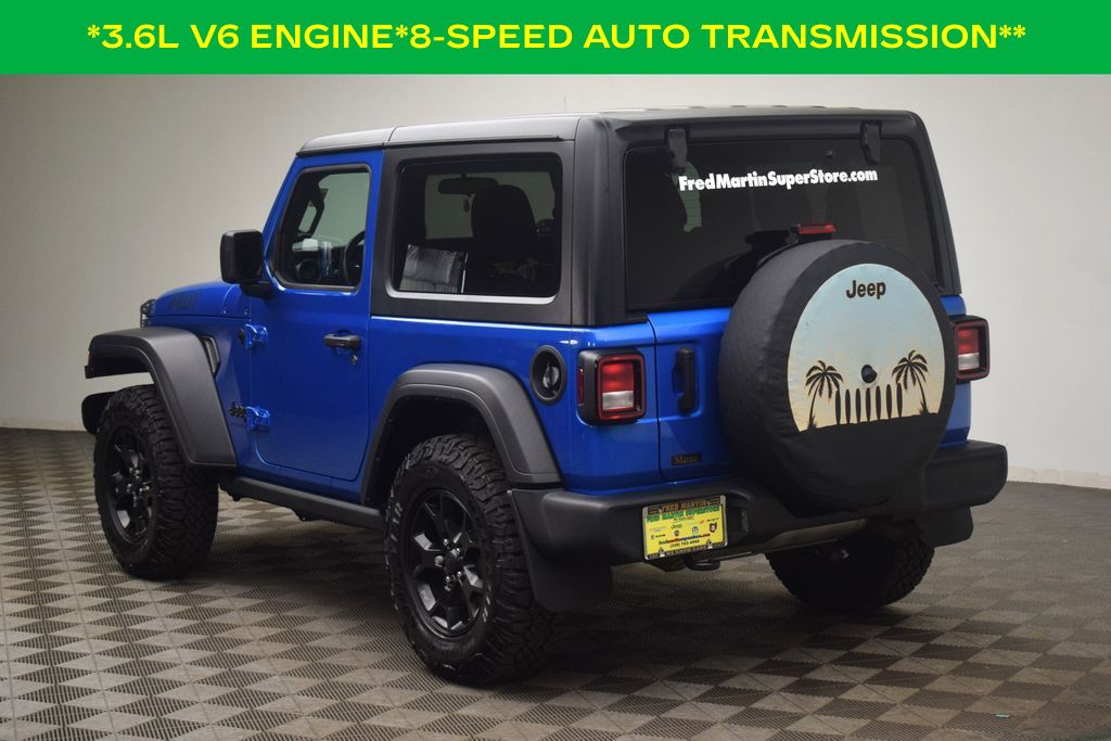 View vehicle photo 6