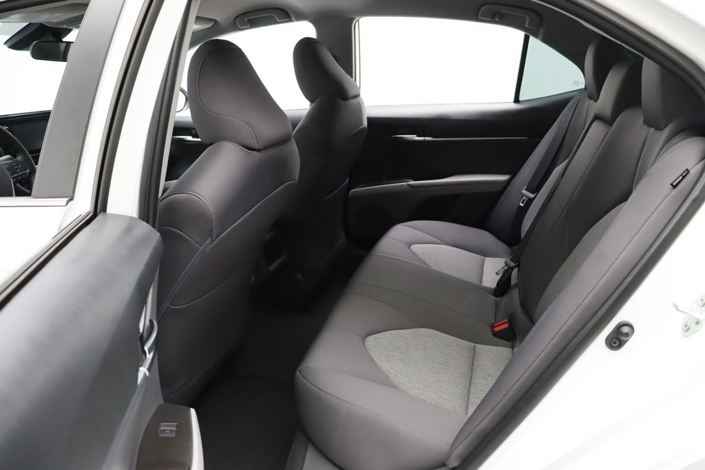 2021 Toyota Camry LE 19