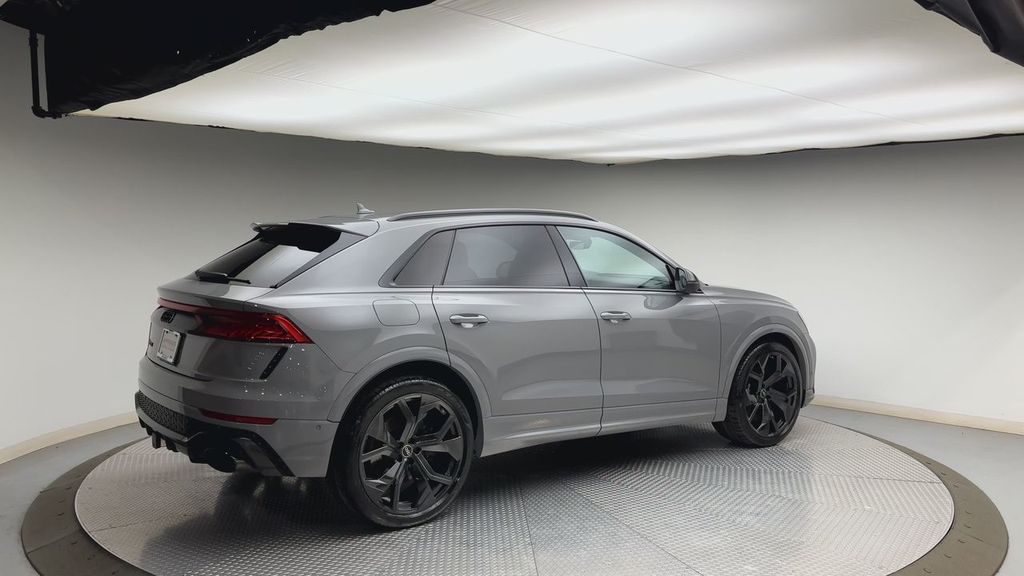 Thumbnail: 2023 Audi RS Q8 - 2