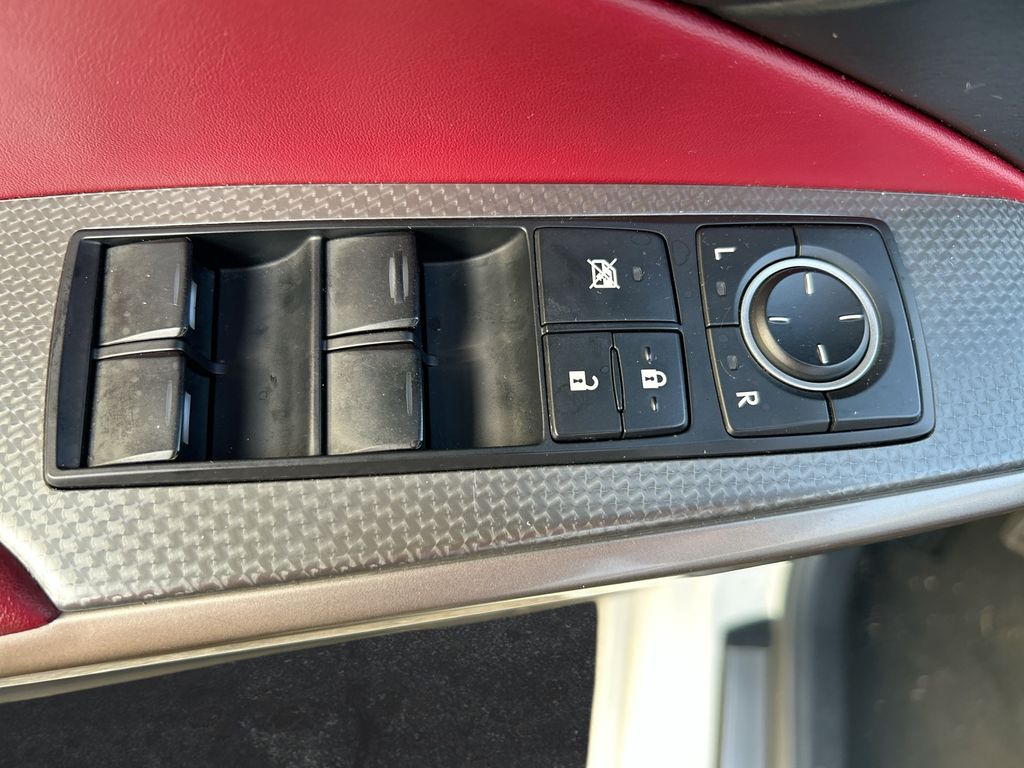 Thumbnail: 2016 Lexus IS - 13