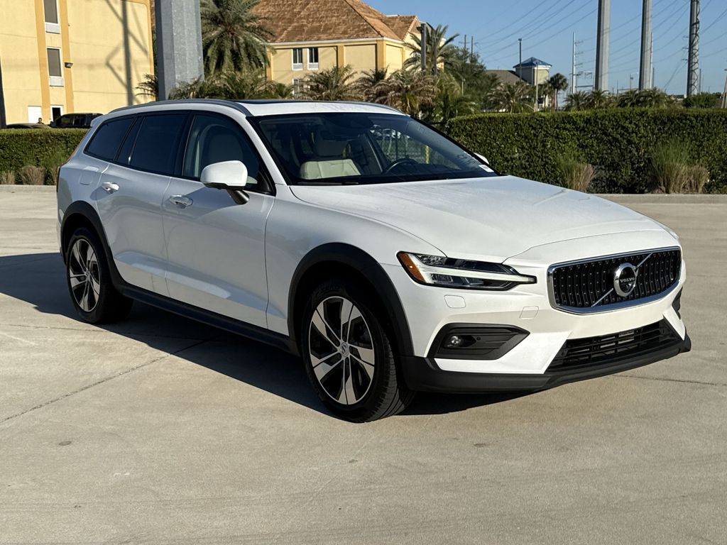 Thumbnail: 2022 Volvo S60 - 12