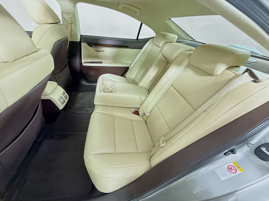Thumbnail: 2017 Lexus ES - 22