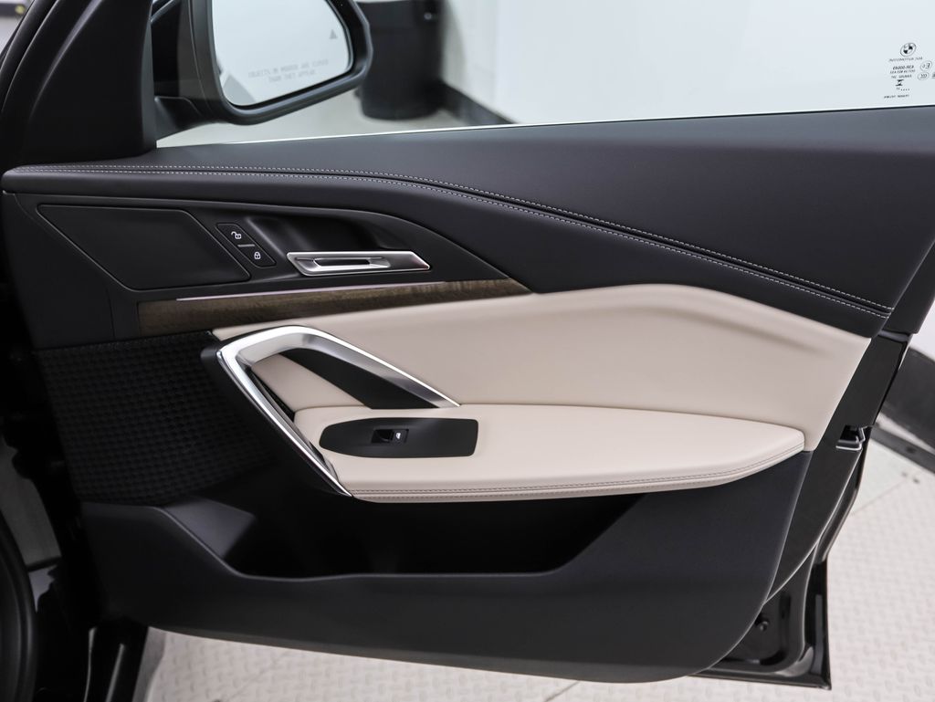 2025 BMW X1 xDrive28i 27