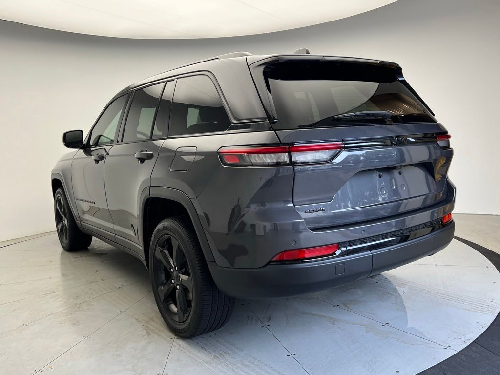 Thumbnail: 2024 Jeep Grand Cherokee - 4