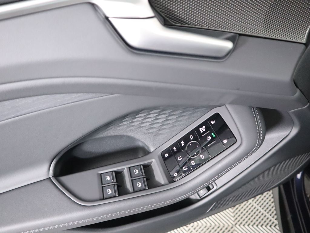 Thumbnail: 2026 Audi A6 - 24