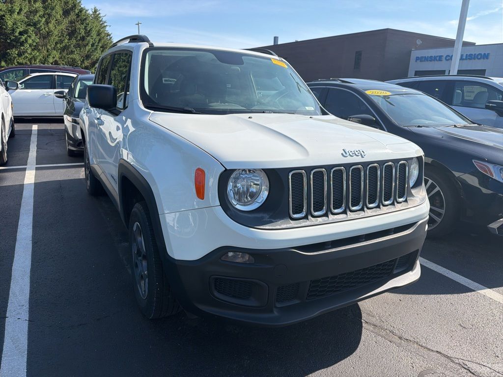 Thumbnail: 2017 Jeep Renegade - 5