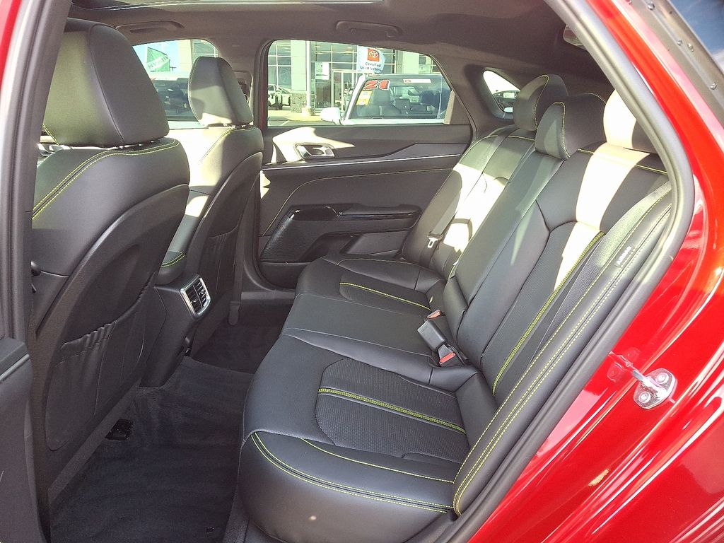 Thumbnail: 2026 Kia K5 - 10