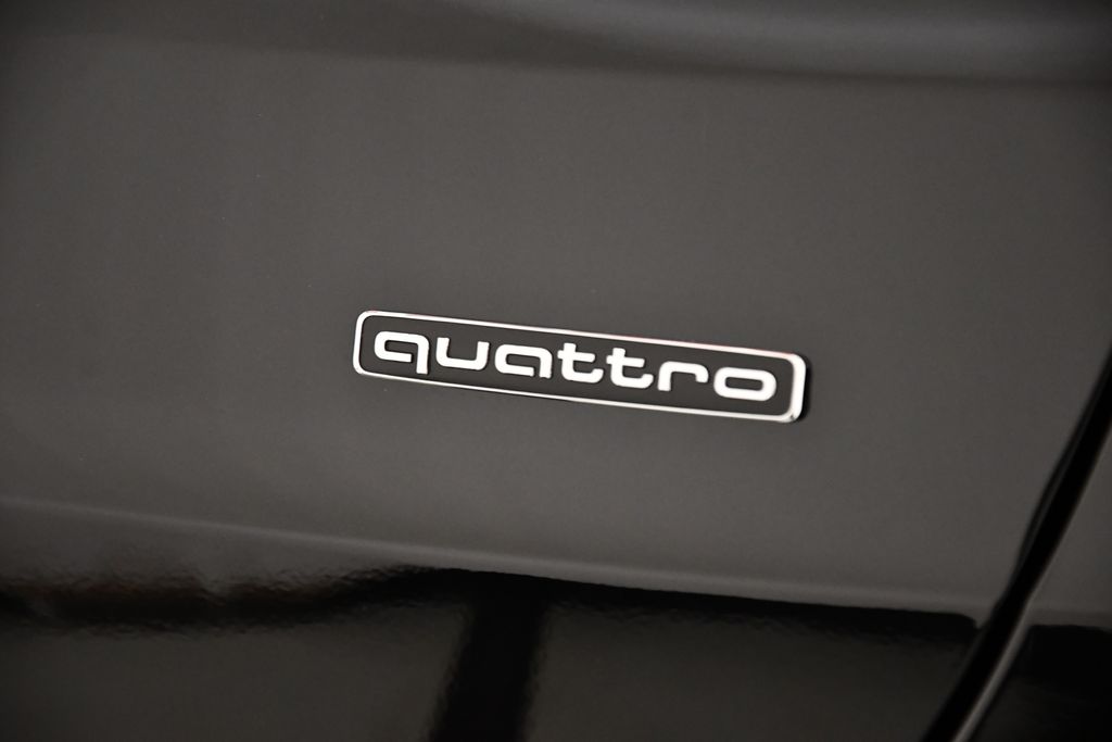 Thumbnail: 2024 Audi Q3 - 10