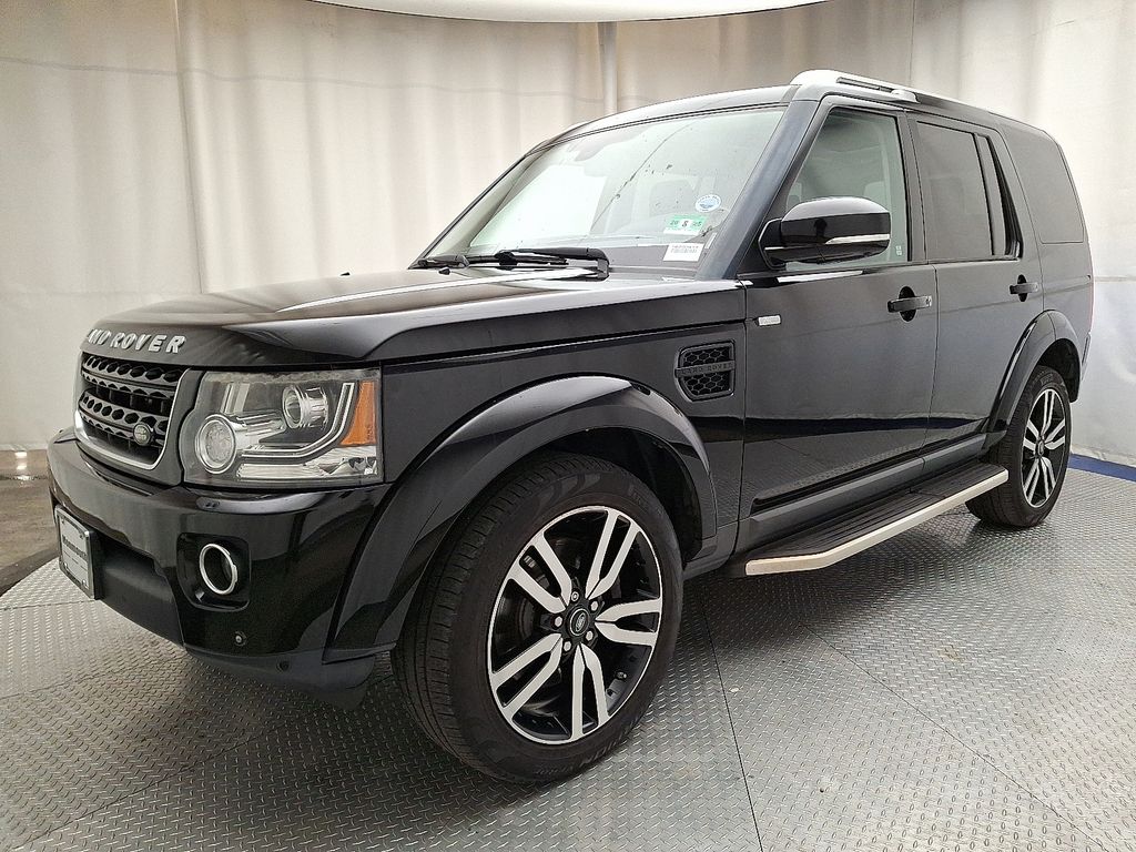 2016 Land Rover LR4 HSE Hero Image