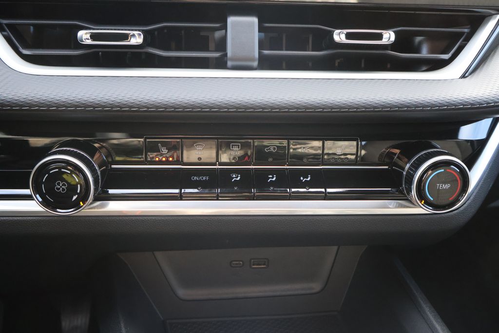 Thumbnail: 2026 Chevrolet Equinox - 26