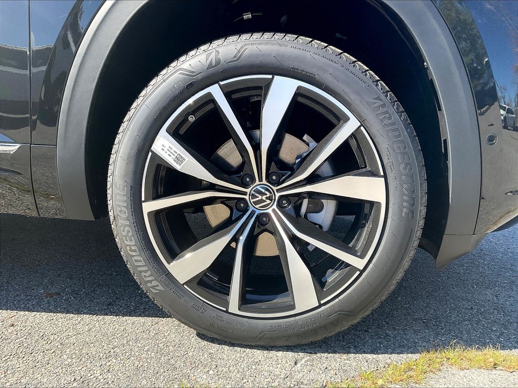 2026 Volkswagen Atlas — photo 8