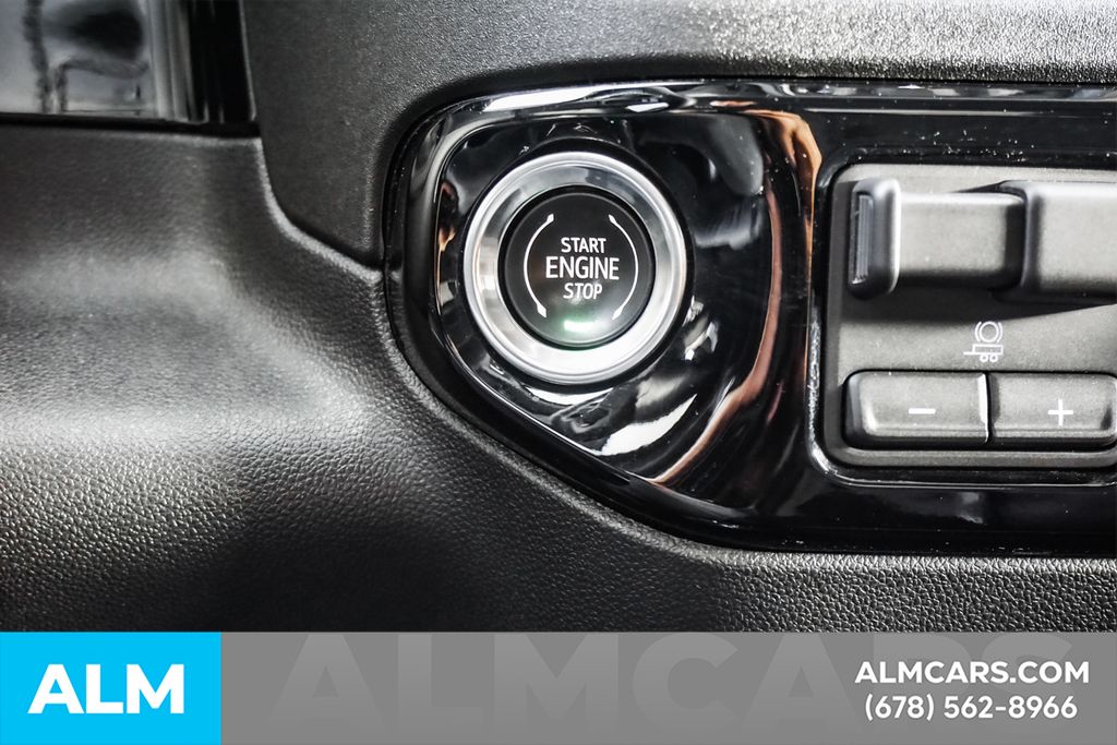 Used 2026 Silver GMC SLT image 27