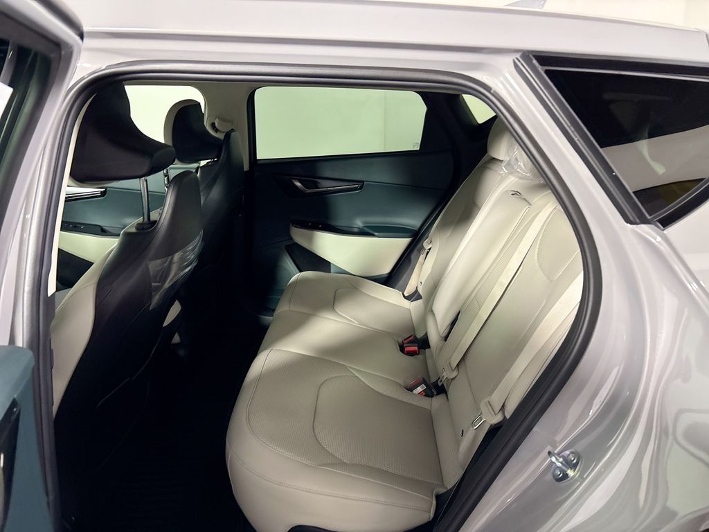2025 Kia EV6 Wind