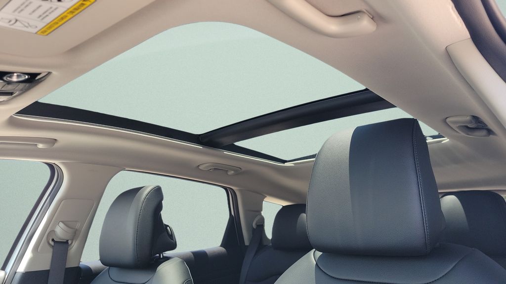 New 2026 White Kia EX image 17