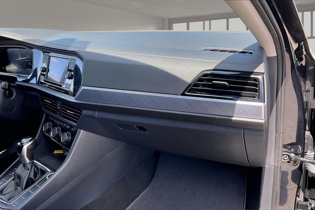 Used 2024 Volkswagen Jetta Sedan