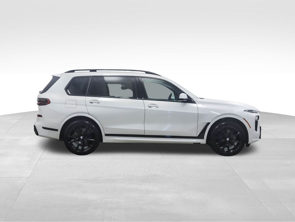 Thumbnail: 2024 BMW X7 - 6