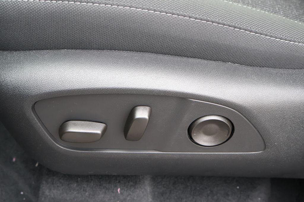 Thumbnail: 2026 Chevrolet Traverse - 17