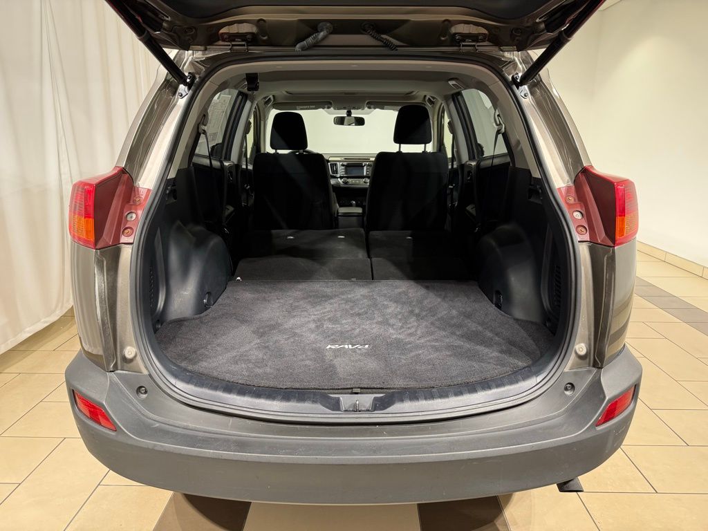 Thumbnail: 2015 Toyota RAV4 - 10