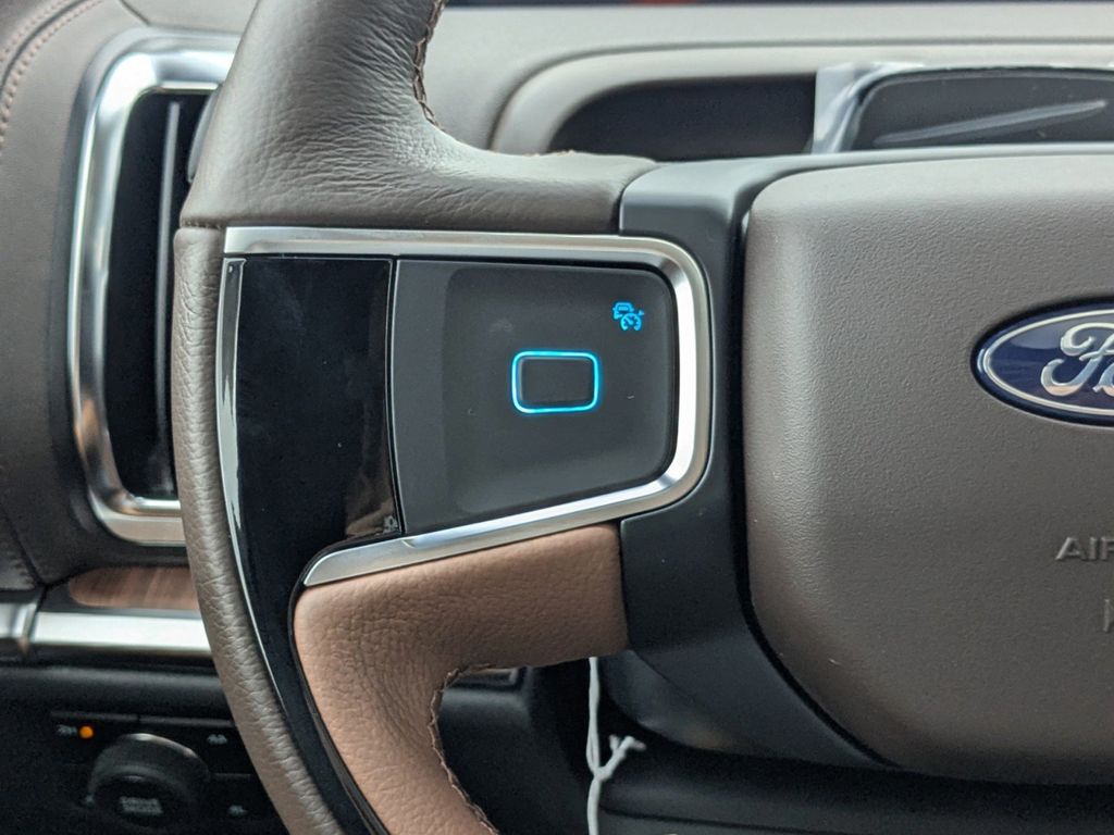 2025 Ford Expedition King Ranch