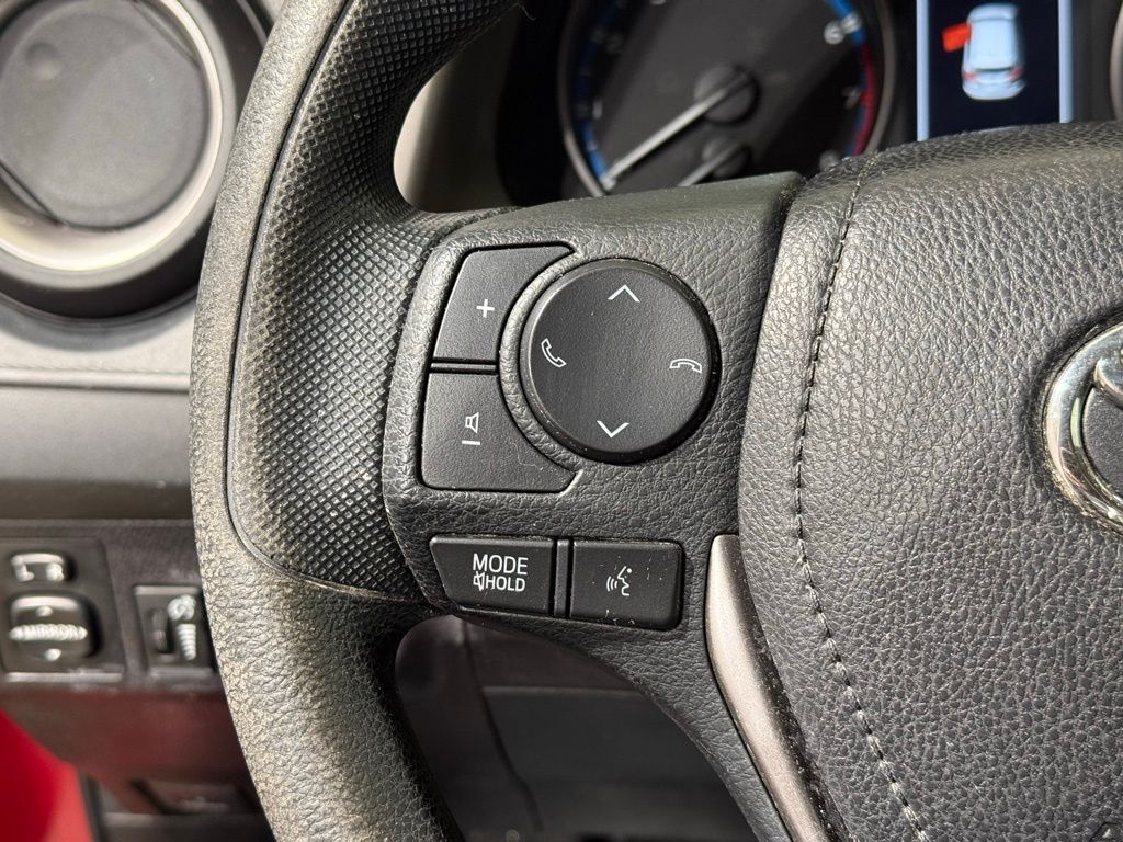 Thumbnail: 2018 Toyota RAV4 - 22