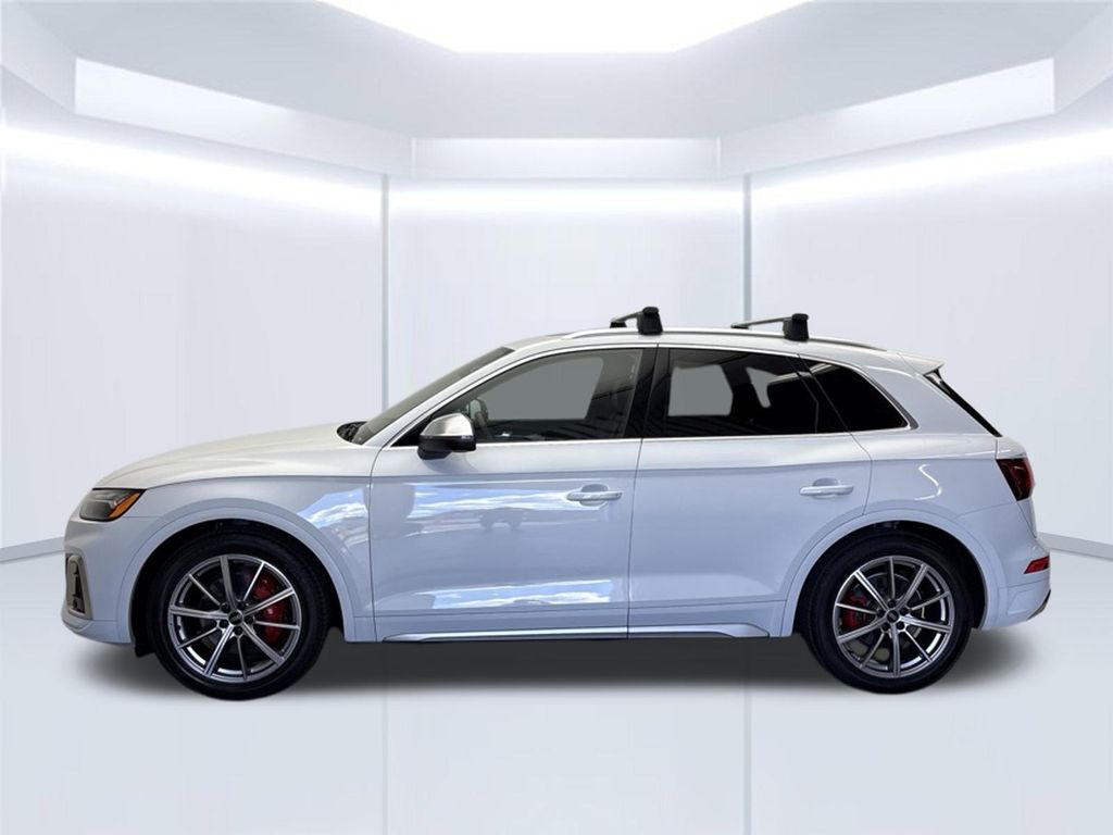 Thumbnail: 2023 Audi SQ5 - 2