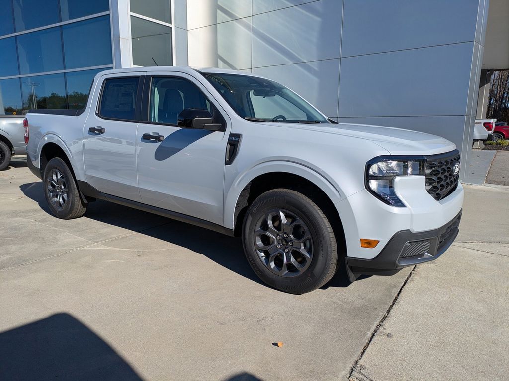 2025 Ford Maverick XL