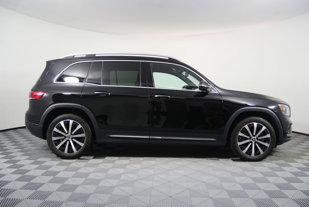 Thumbnail: 2022 Mercedes-Benz GLB - 2